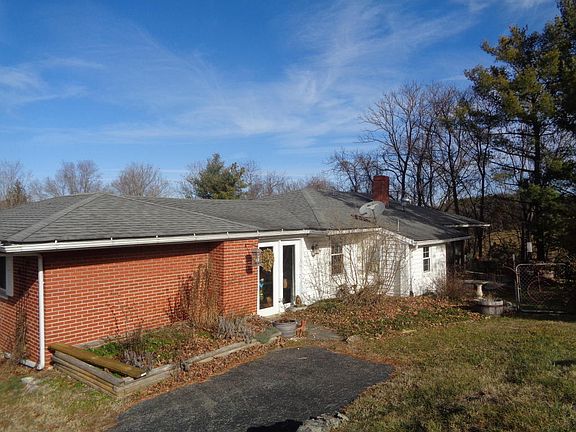 4th image of 71 Grandview Dr