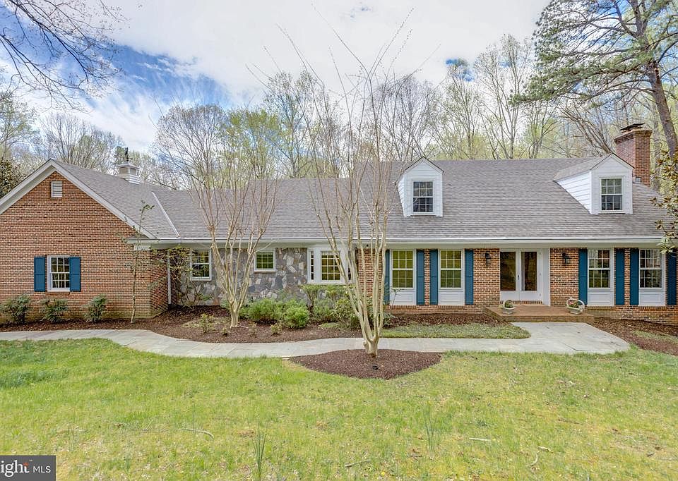 1st image of 10415 Dominion Valley Dr