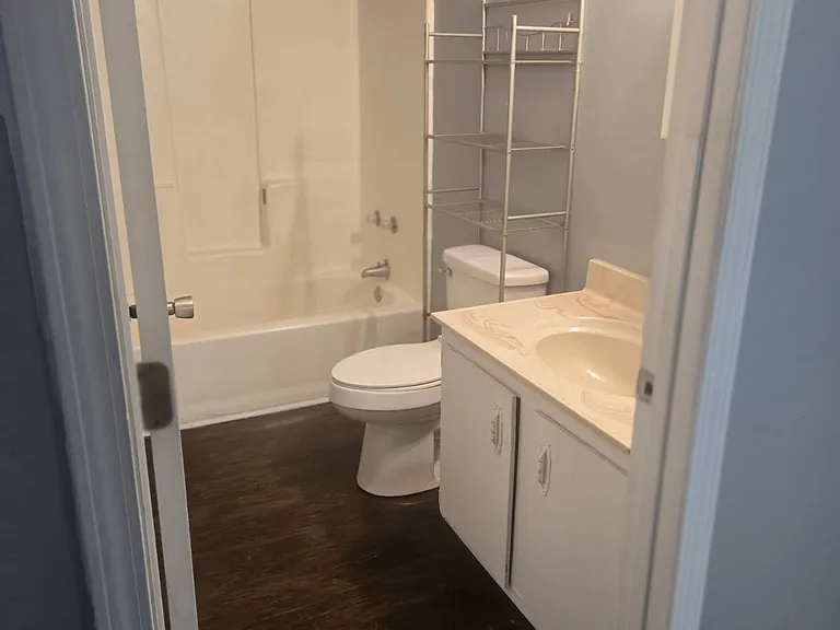 5016 Main St #3 — Photo 2