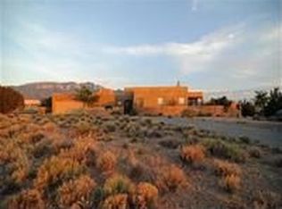 16 Roadrunner Trl, Placitas, NM 87043