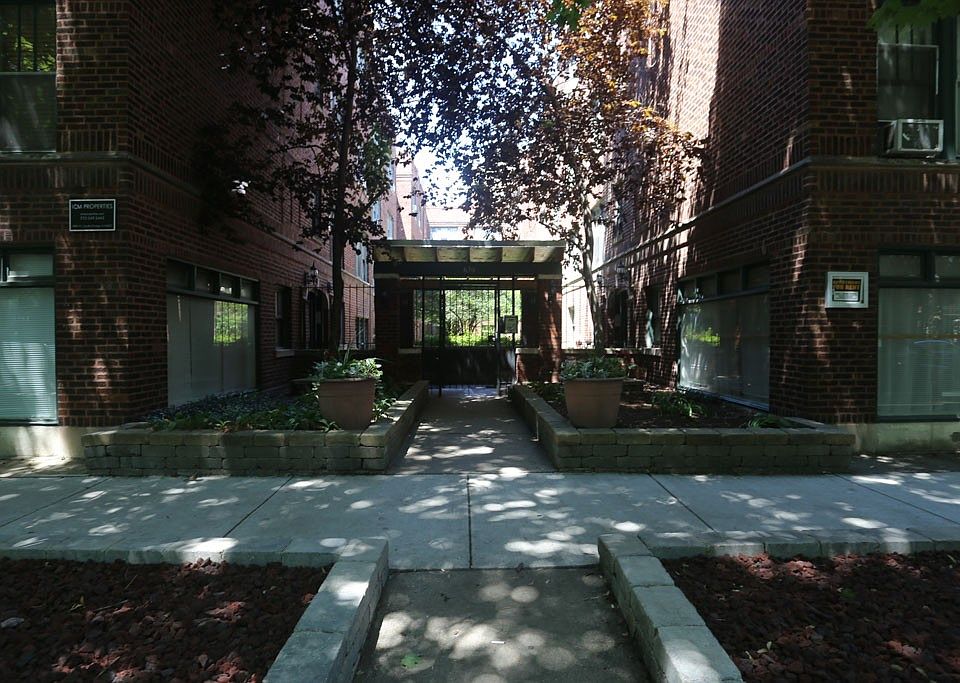 1st image of 6365 W Arlington #44
