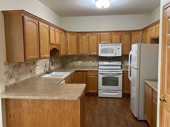 5th image of 1275 Shadowood Cir Unit 109
