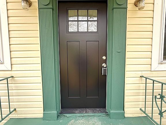 3rd image of 200 Sequoia Dr