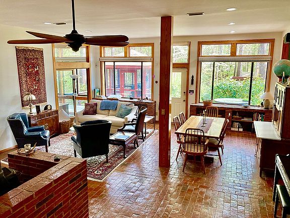 Living room & dining area