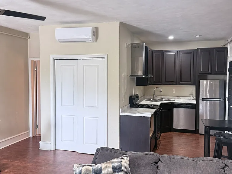 151 N Fountain St — Photo 86