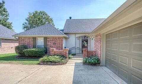 3rd image of 10480 Plum Creek Dr