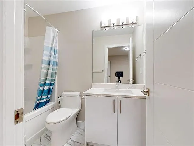 131 George Barone Bay — Photo 10