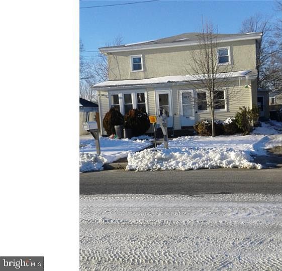 2nd image of 402 N West Blvd