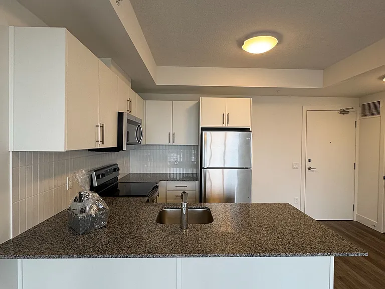 107 Roger St #609 — Photo 8