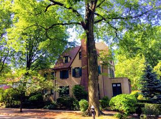 14 Ascan Ave, Forest Hills, NY 11375