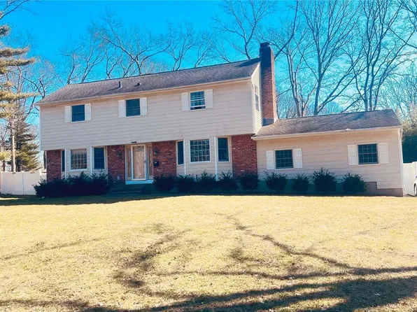 22 University Drive, East Setauket, NY 11733