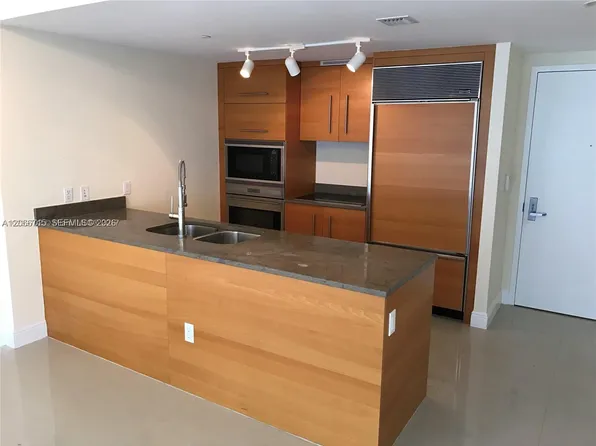 475 Brickell Ave, Miami, FL