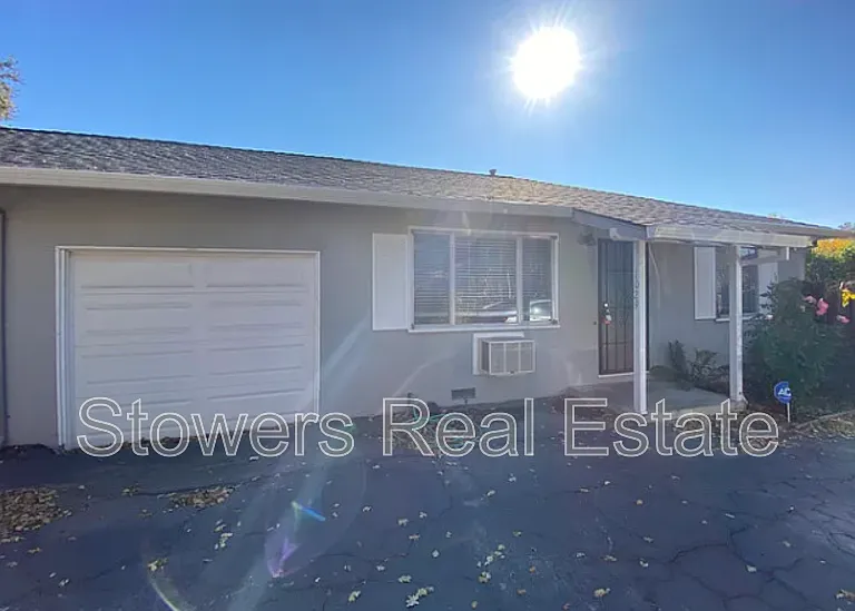 1029 Cavallero Ln — Photo 1