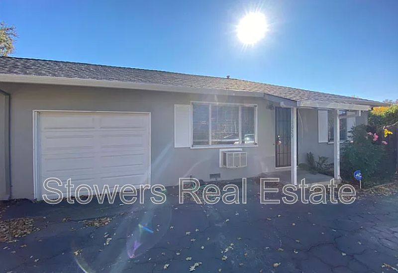 1st image of 1029 Cavallero Ln