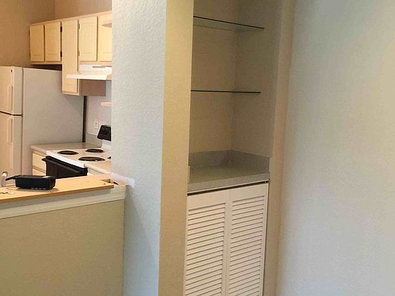 4th image of 8828 Dunes Ct APT 12-101