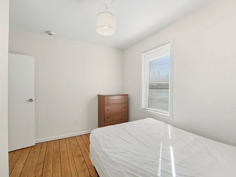 57 Preston St — Photo 12