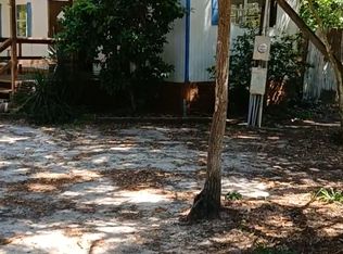 104 Osborne St, Interlachen, FL 32148