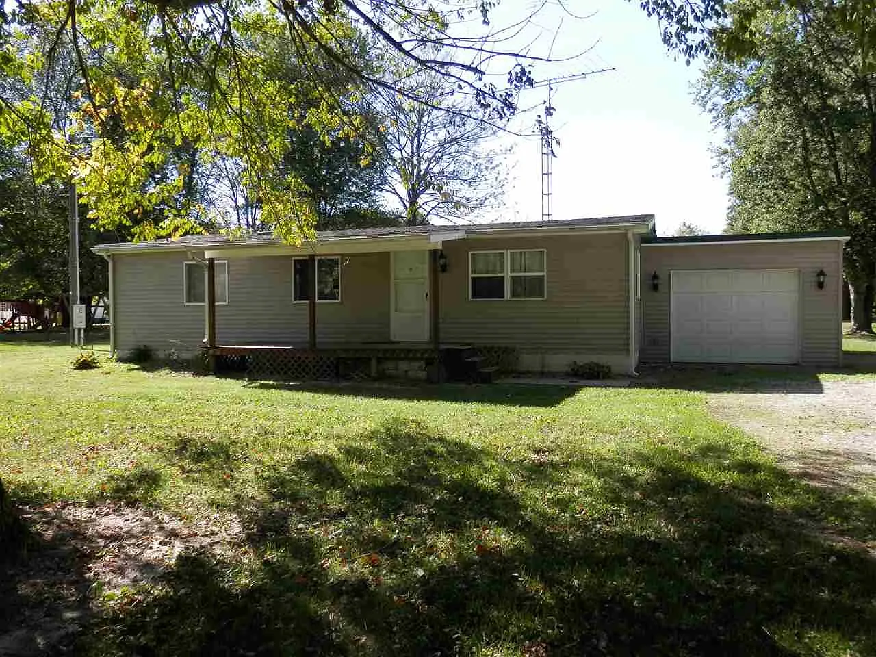 9172 N County Road 1050 E photo 1