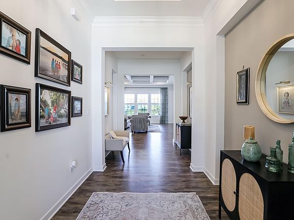5th image of 15586 Woodford Dr