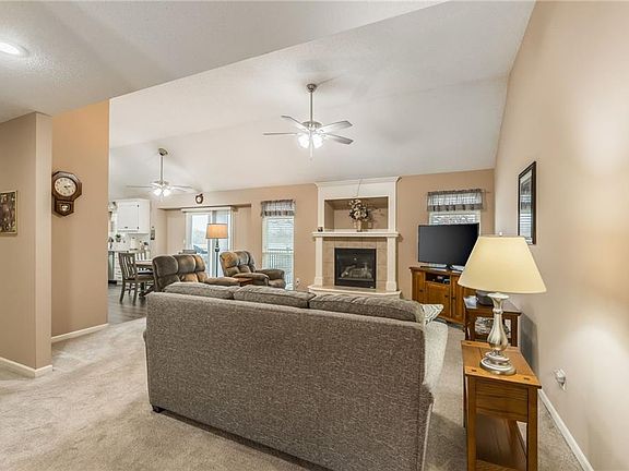 3rd image of 1230 Holly Ct