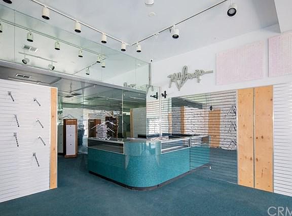 4th image of 2116 Newport Blvd #B