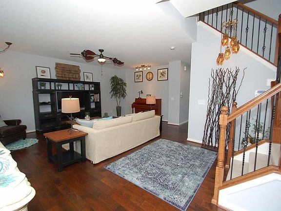 5th image of 9020 Beacon St