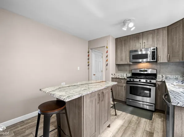 6355 W Addison St Unit 1, Chicago, IL 60634