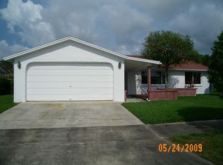 2124 Harrison Dr, Holiday, FL 34691