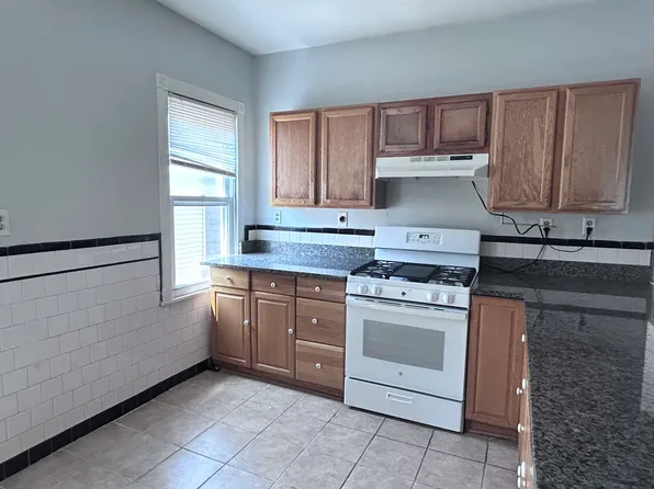 17 Hampden St #3, Worcester, MA 01609