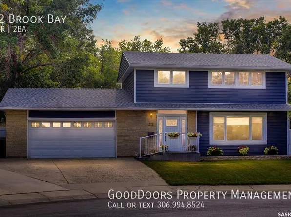 32 Brook Bay, Regina, SK S4N 1M6