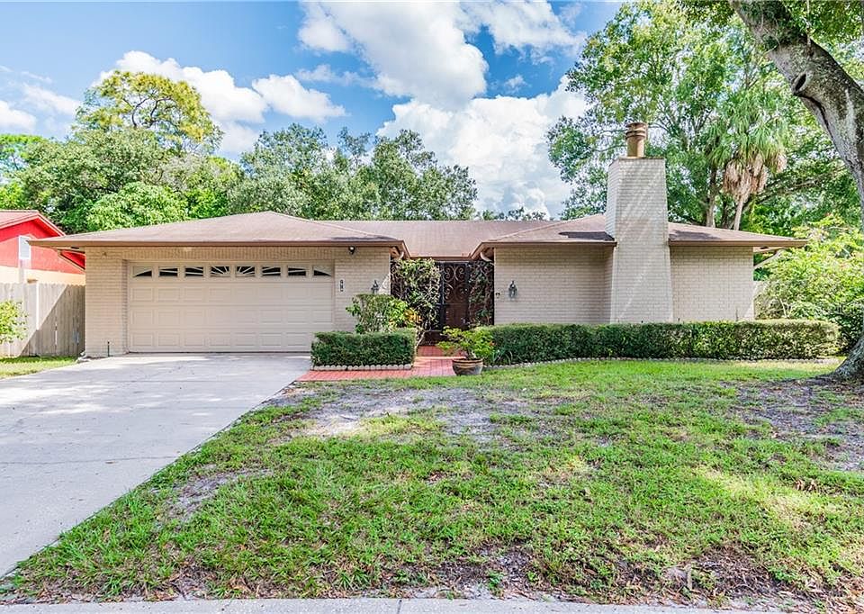 1st image of 7010 Oakview Cir