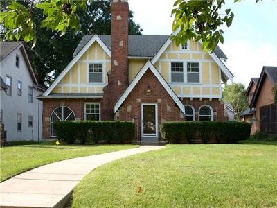 629 E Gregory Blvd, Kansas City, MO, 64131