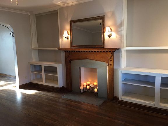 Living Room 2 - Doors and shelves for cabinets coming