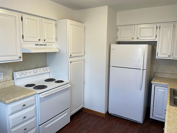 3rd image of 305 W Stockton St