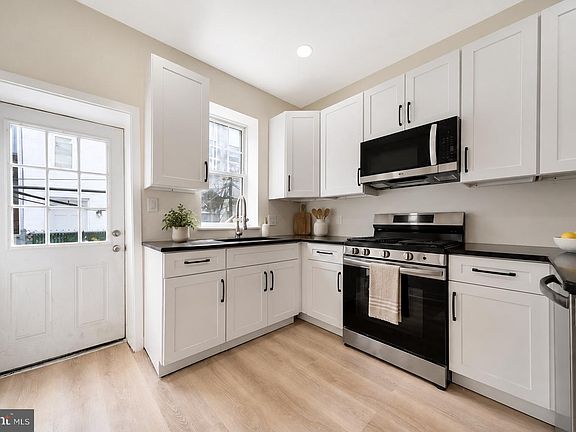 5th image of 2229 S Bucknell St