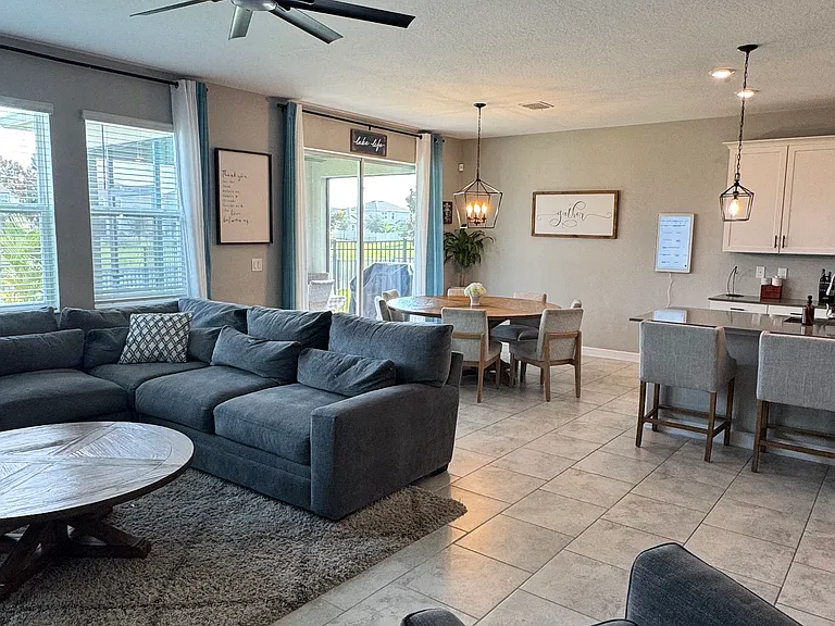 5037 Bessie Ct — Photo 10