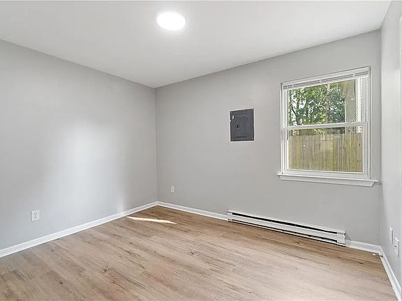 4th image of 2510 Arkansas Ave #B