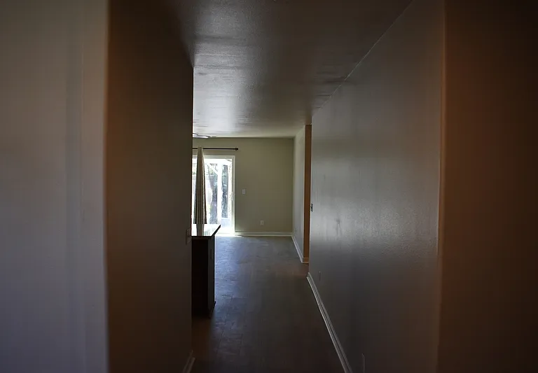 524 Janell Ct — Photo 5