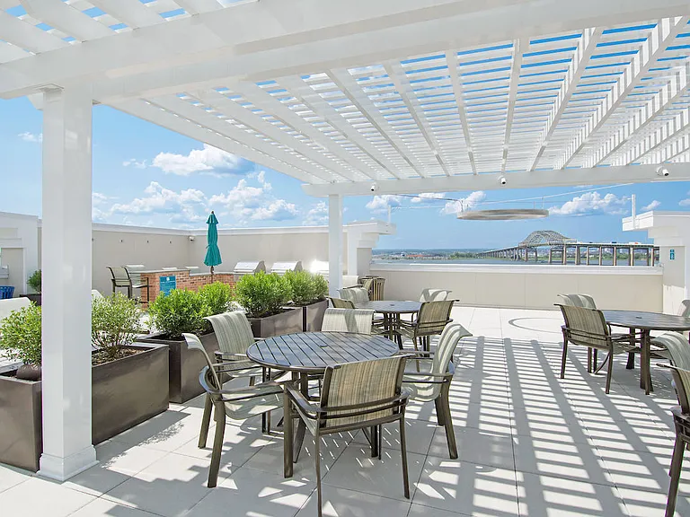 Liberty Bay Club — Photo 2