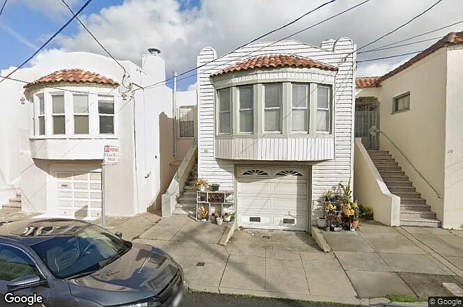 1st image of 32 Hollywood Ct #A