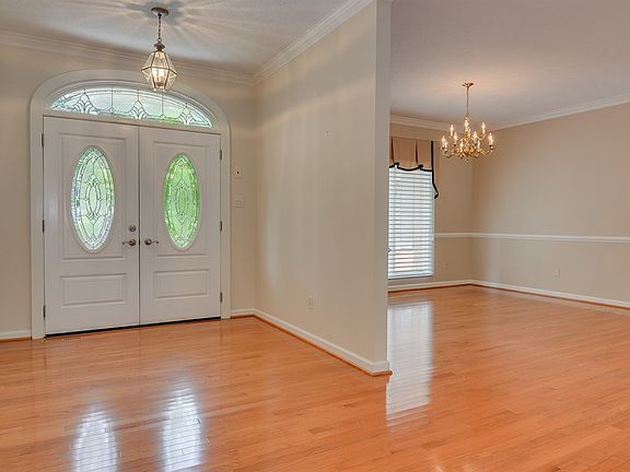 4th image of 109 Mulberry Ct