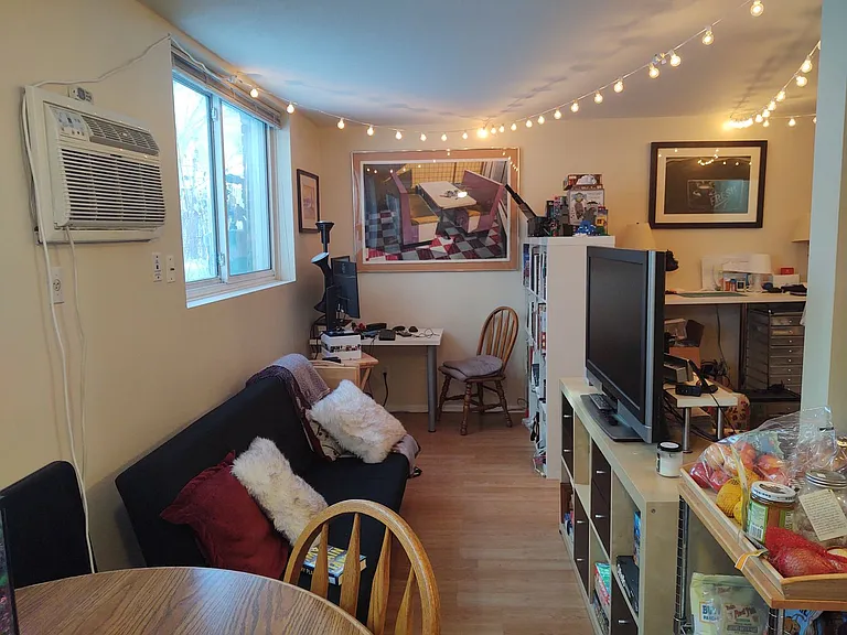 2440 Harriet Ave — Photo 4