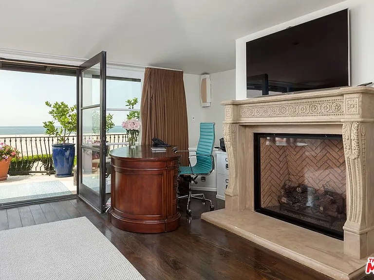 703 Palisades Beach Rd — Photo 27