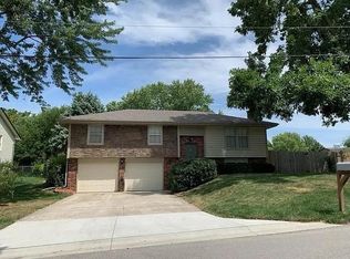 9906 NW Blum Rd, Kansas City, MO 64152