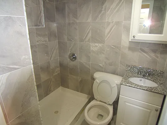 Rented by Joel Weisz, LREB | media 6