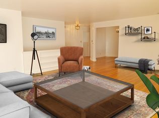 9-11 Glazer Rd, Newton, MA 02459