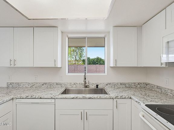 4th image of 2302 E NISBET Road