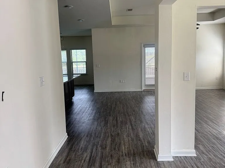 316 Merlin Ct — Photo 5