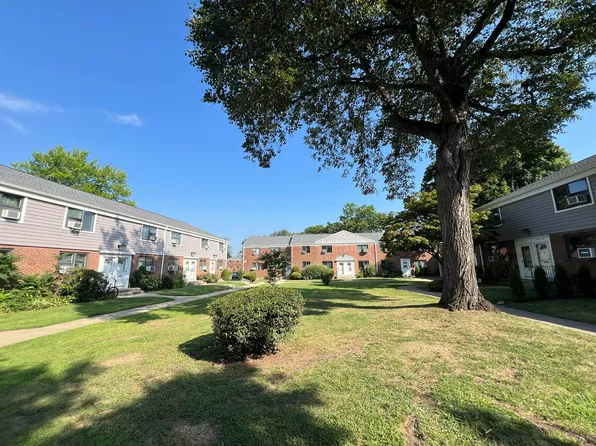 216-25 73rd Avenue image 6 of 32