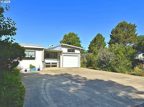 1600 Rhododendron Dr SPACE 218